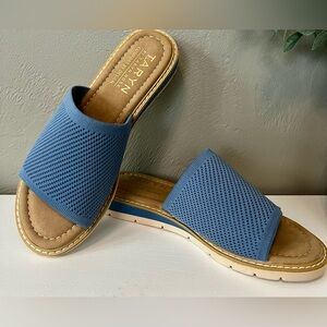 Taryn comfort by design Baby blue slides with small wedge